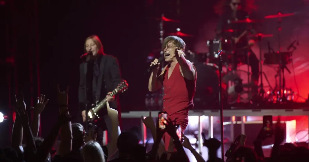 Bi – 2: Έφθασαν Ισραήλ οι ροκάδες που επικρίνουν τον Πούτιν