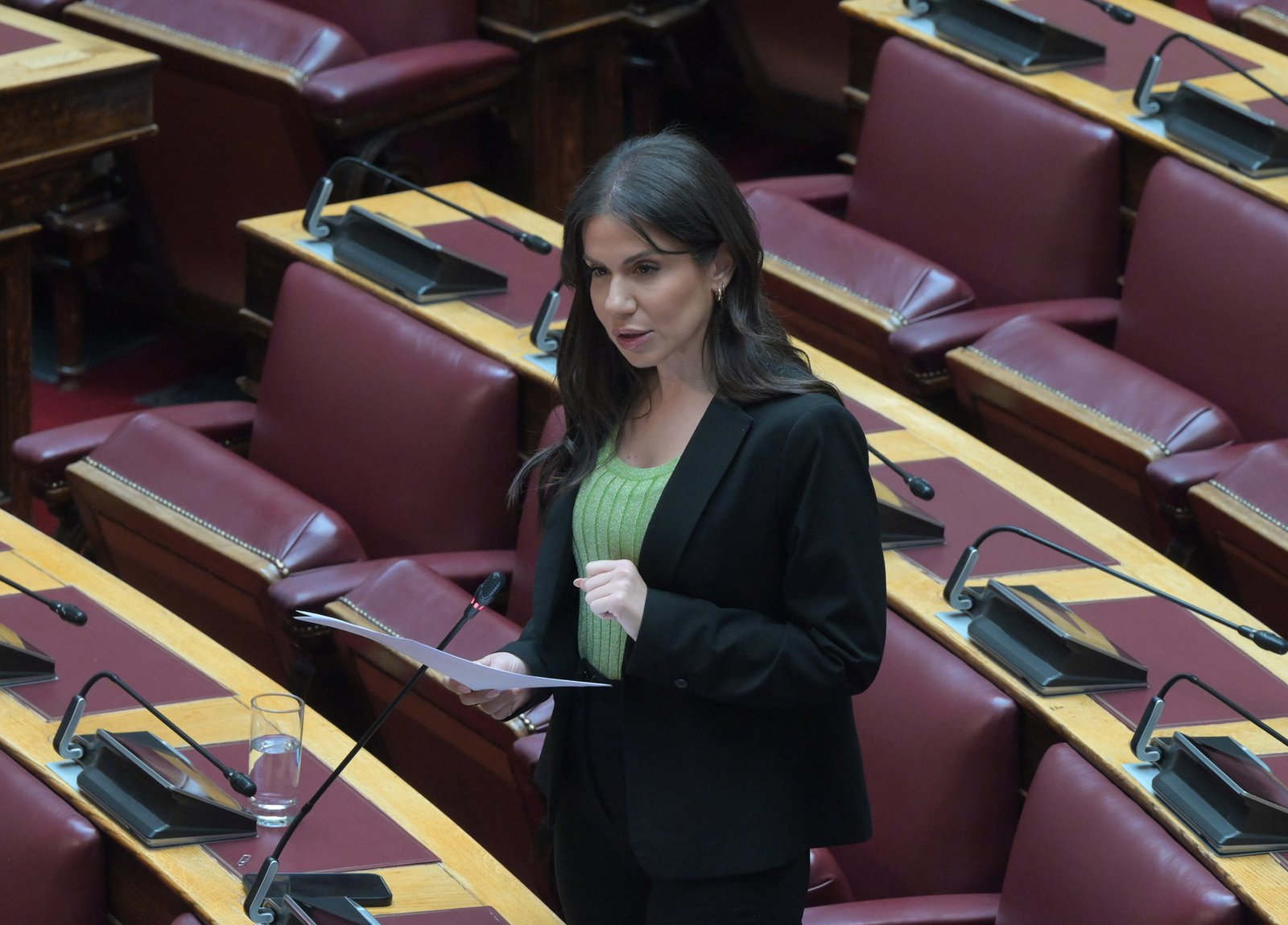 Κλειστό το γραφείο της Ελένης Βατσινά