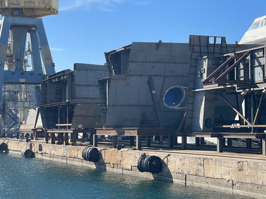 Οι Γάλλοι μας ζήτησαν να φτιάξουμε τμήματα και της δικής τους φρεγάτας