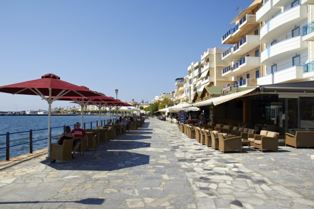 Μαζική διαμαρτυρία για τις κατεδαφίσεις στην Ιεράπετρα