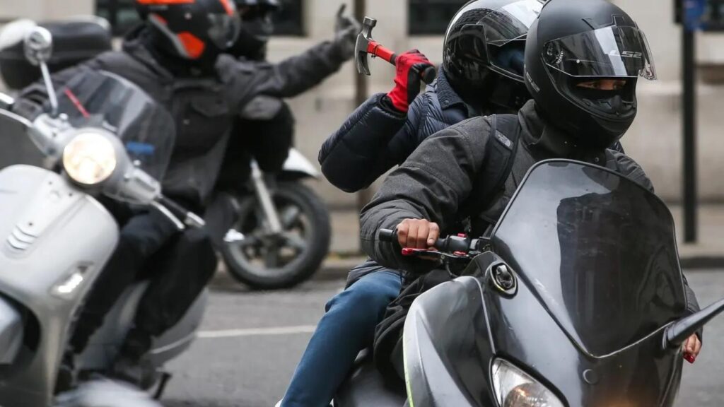 Εξαρθρώθηκε συμμορία που είχε “ρημάξει” την Αττική