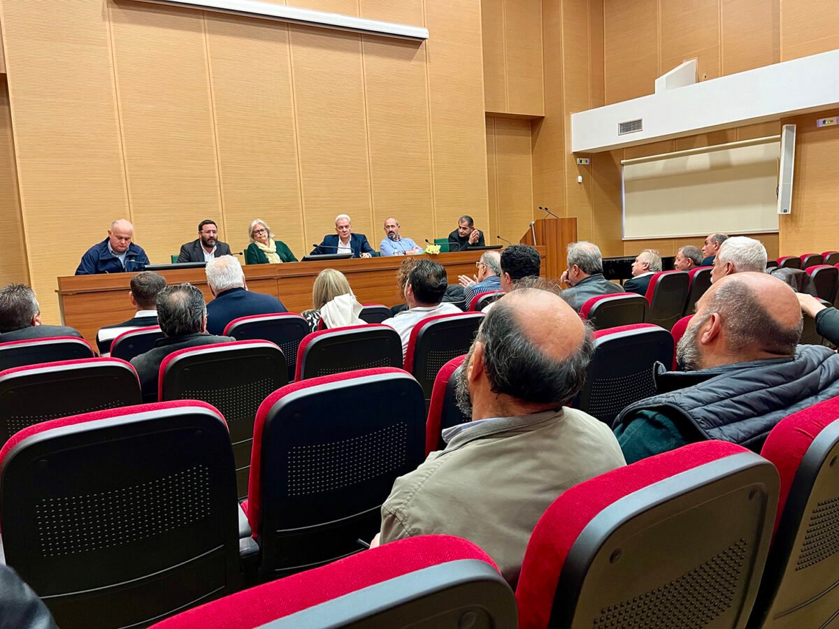 Με τους προέδρους τοπικών ο Καλοκαιρινός