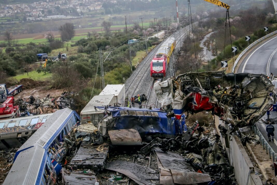 Υπόθεση Τεμπών: Ελεύθερος και ο τρίτος κατηγορούμενος με εγγύηση 700.000