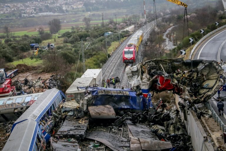 Υπόθεση Τεμπών: Ελεύθερος και ο τρίτος κατηγορούμενος με εγγύηση 700.000