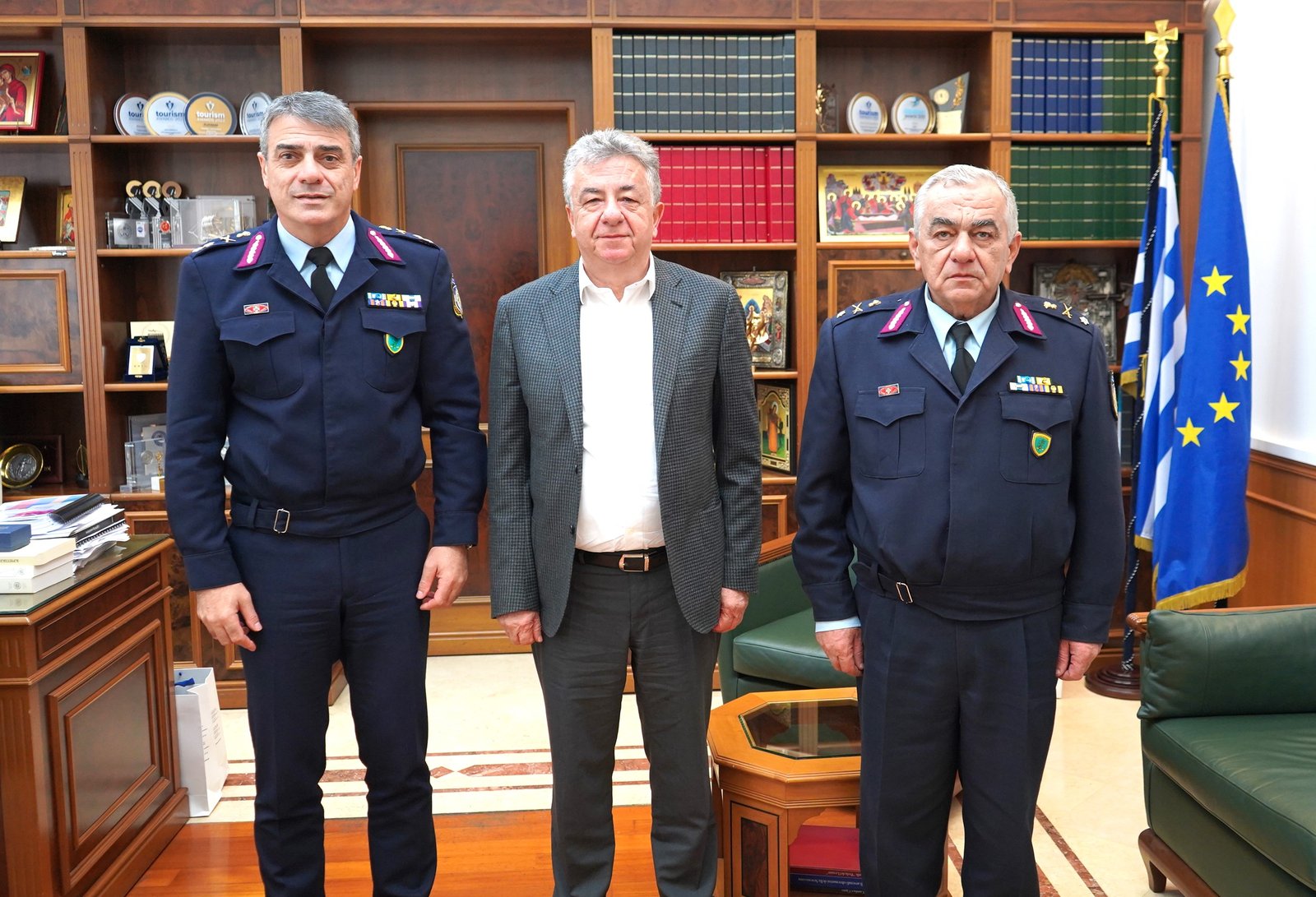 Συνάντηση Περιφερειακού Αστυνομικού Διευθυντή και Διευθυντή Ηρακλείου με Περιφερειάρχη