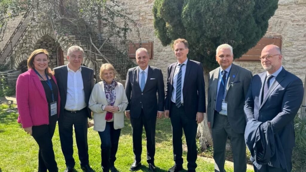 Στ. Αρναουτάκης: Η Κομισιόν να αναγνωρίσει το ρόλο των Περιφερειών