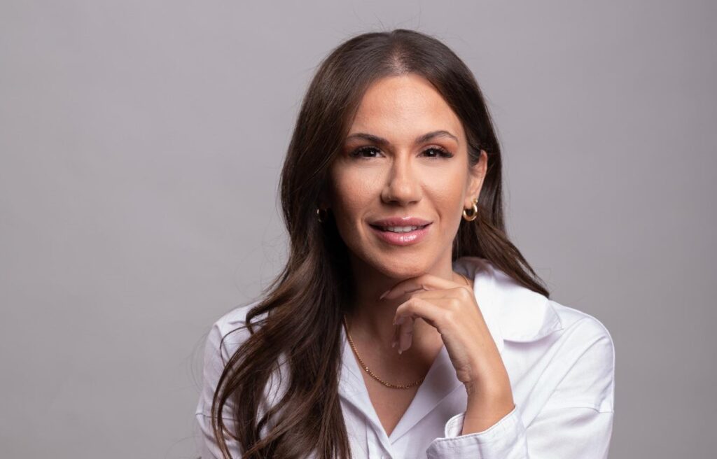 Νομοθετική πρωτοβουλία για τα αυθαίρετα ζητά η Βατσινά