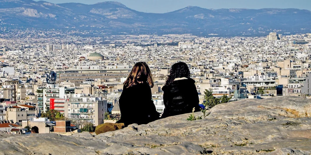 Ξεπουλάνε τα ακίνητα