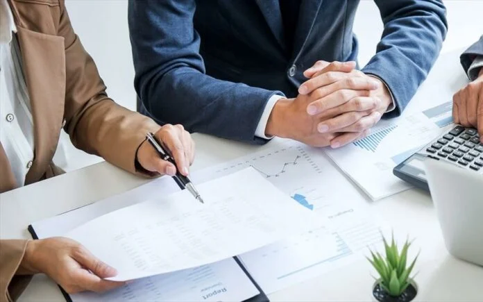 Συζήτηση για τα επιτόκια των τοπικών επιχειρήσεων στην Αθήνα