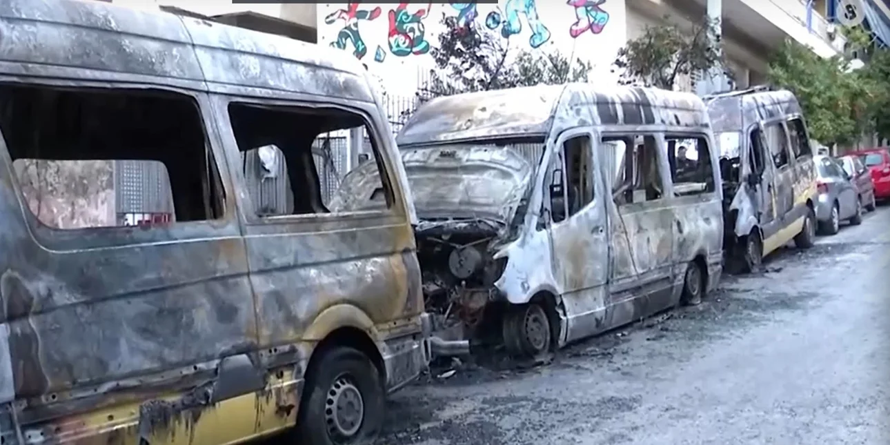 Εμπρηστική επίθεση στου Ζωγράφου