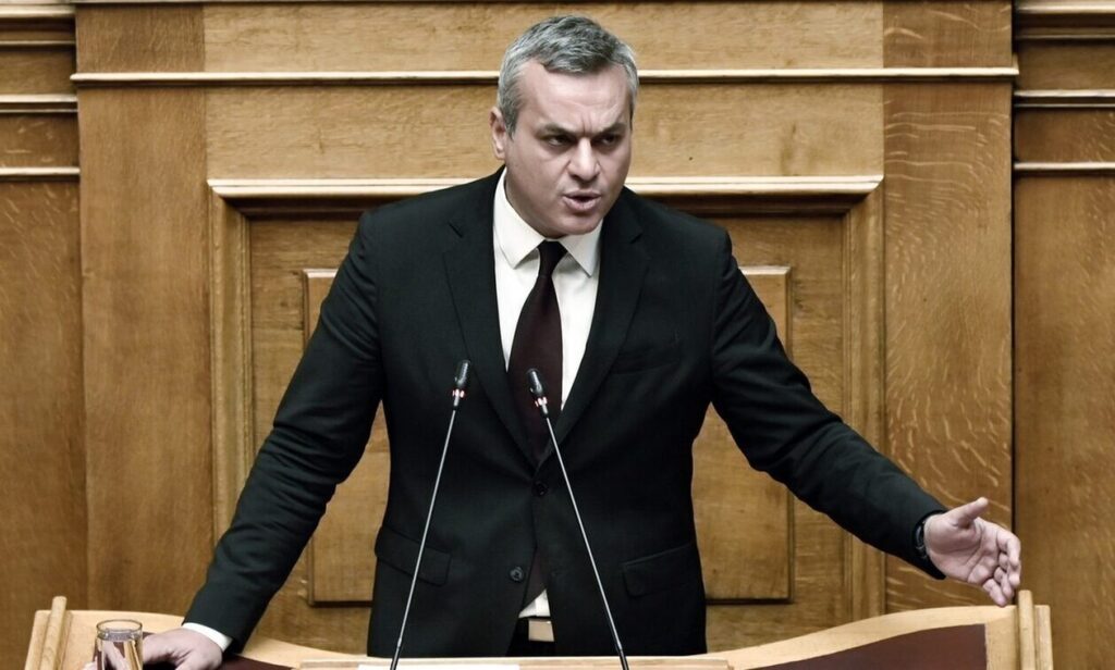 Ο Χάρης Μαμουλάκης για τους ιδιοκτήτες βαν