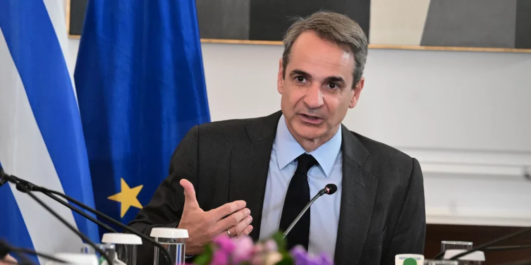 Στα 830 ευρώ αυξήθηκε ο κατώτατος μισθός