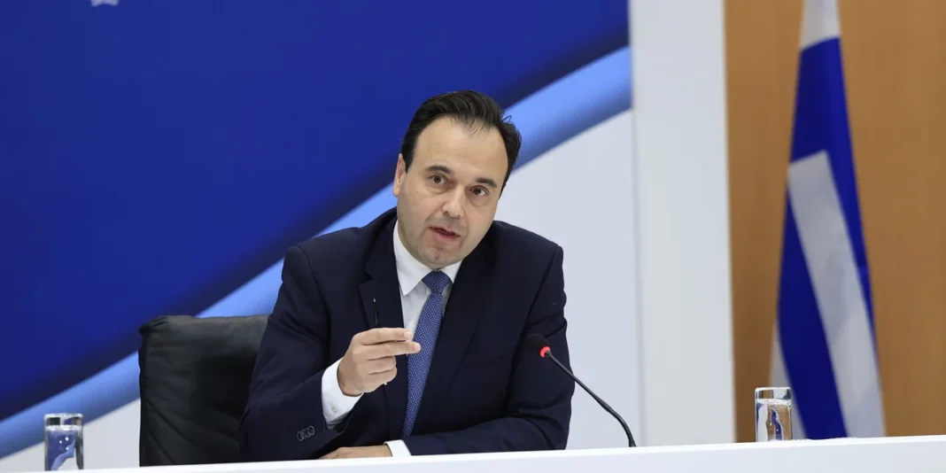 papastergiou-exigei-me-xeri.jpg