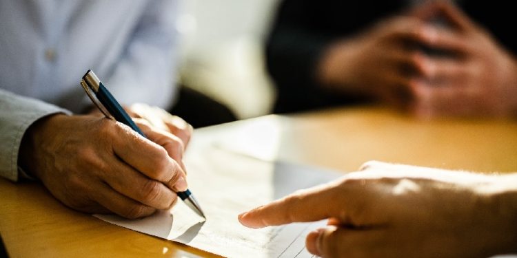 διαΝΕΟσις: Όλες οι αλλαγές στις δημόσιες συμβάσεις