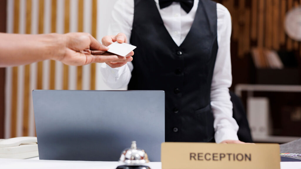 Χανιά: Υπεγράφη η τοπική Συλλογική Σύμβαση Εργασίας για τους ξενοδοχοϋπαλλήλους