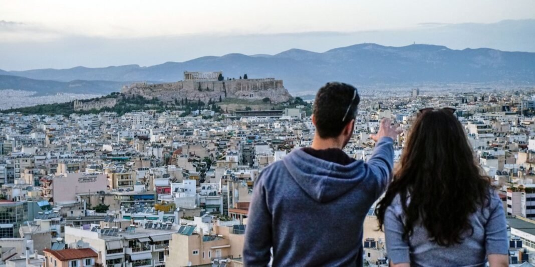 Ως τα 1259 ευρώ μπορεί να φθάσει ο κατώτατος μισθός με τις τριετίες