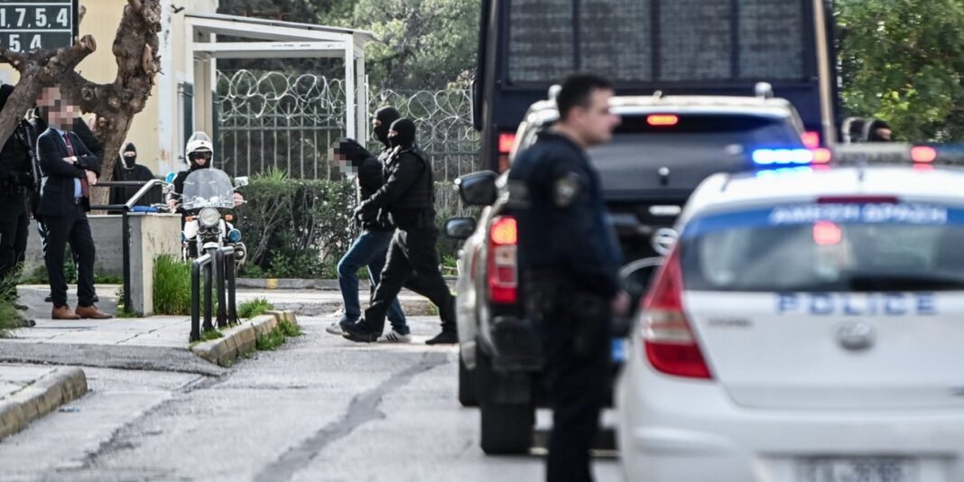 Στον Ανακριτή 6 από τους 10 συλληφθέντες για τρομοκρατία
