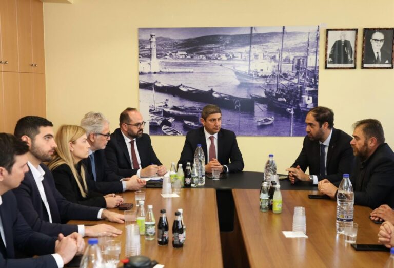 Η Κρήτη ως νησί δικαιούται Μεταφορικό Ισοδύναμο – Δεσμεύσεις στο πλαίσιο σύσκεψης στο Ρέθυμνο