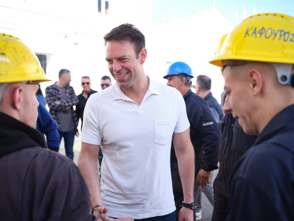 Στη Σύρο ο Στέφανος Κασσελάκης (φωτορεπορτάζ)