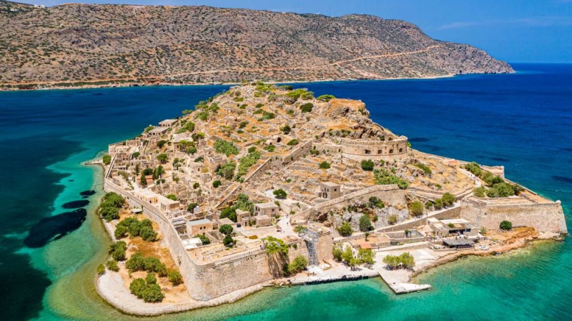 Φουντώνει ξανά η συζήτηση για τις τιμές σε Σπιναλόγκα και Δικταίο Άντρο