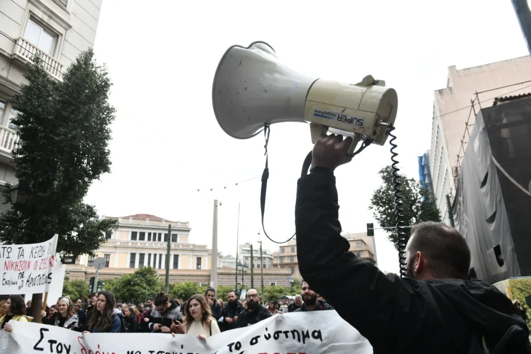 ΑΔΕΔΥ: 24ωρη απεργία στις 21 Μαΐου