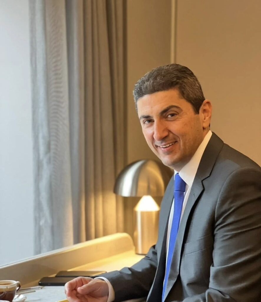 Κεντρικός ομιλητής σε … ευρωπαϊκή κομματική εκδήλωση ο Αυγενάκης