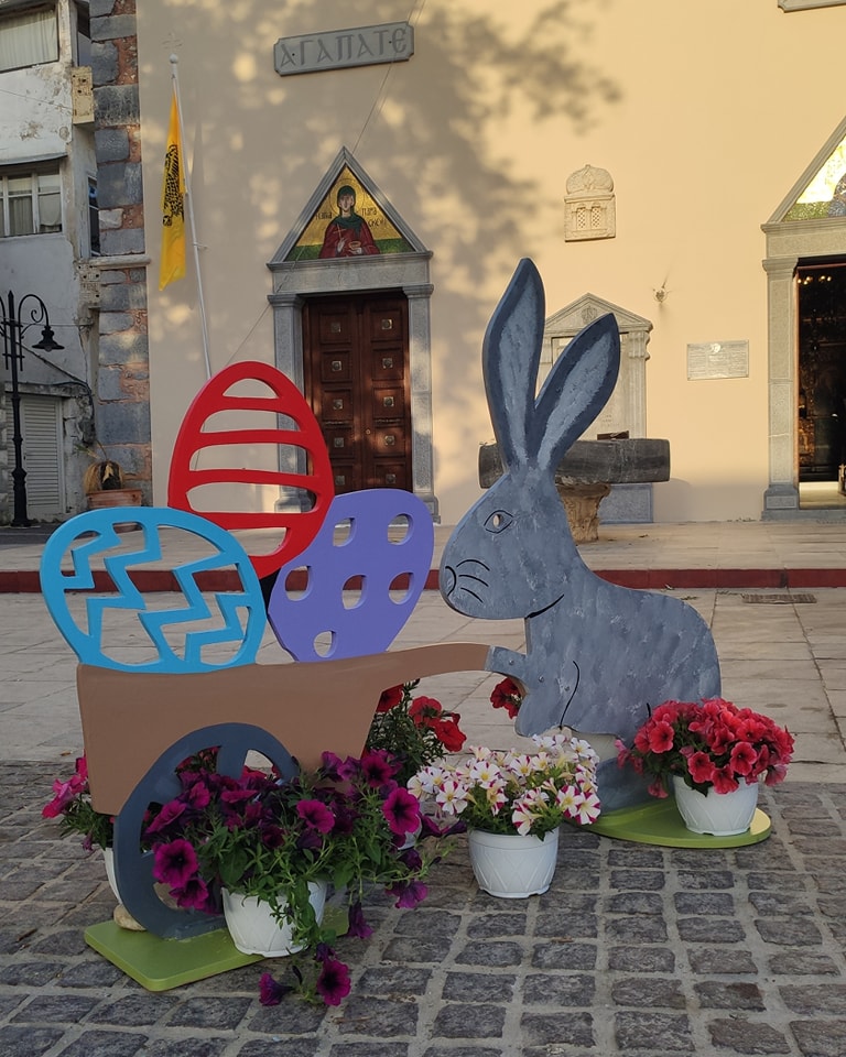 Το χωριό της Κρήτης που ντύθηκε… Πασχαλινό!