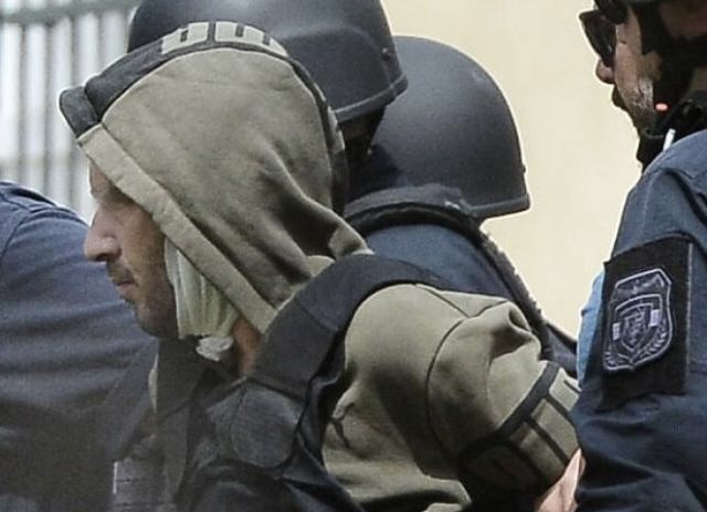 Άγιοι Ανάργυροι: Σε κρίσιμη κατάστση ο 39χρονος – Τι λένε οι ψυχίατροι