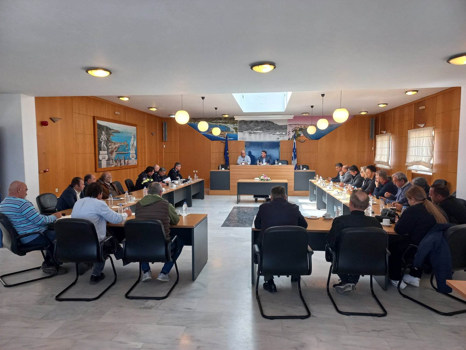 Ευρεία σύσκεψη στη Χερσόνησο για την οργάνωση της τουριστικής περιόδου