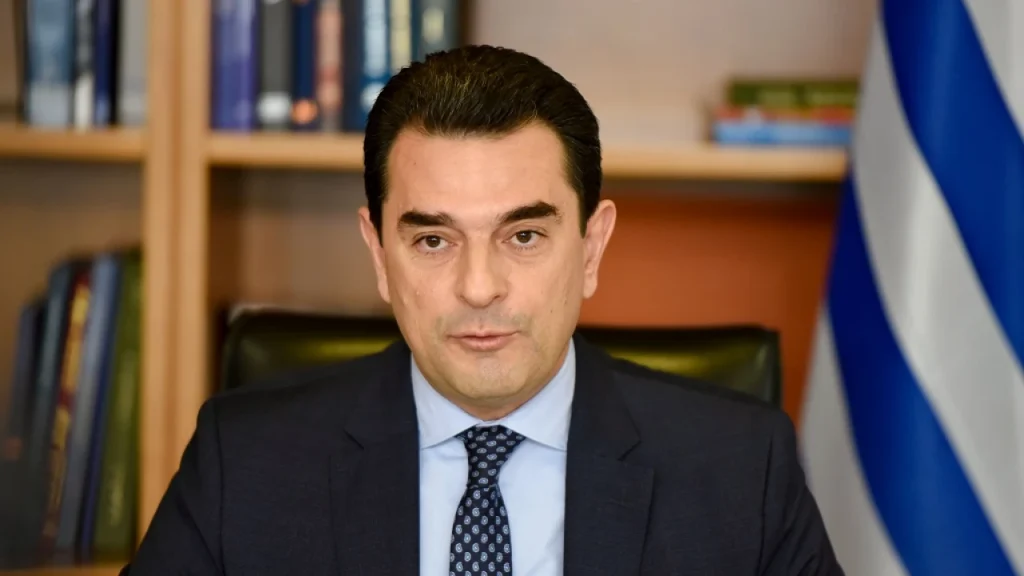 Σκρέκας: Στόχος κάτω από τα 10 ευρώ το κιλό το αρνί για το Πάσχα