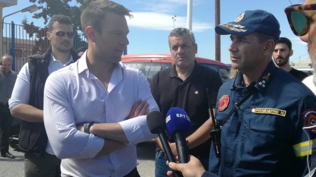 Στ.Κασσελάκης: Ήθελα να σφίξω το χέρι των πυροσβεστών