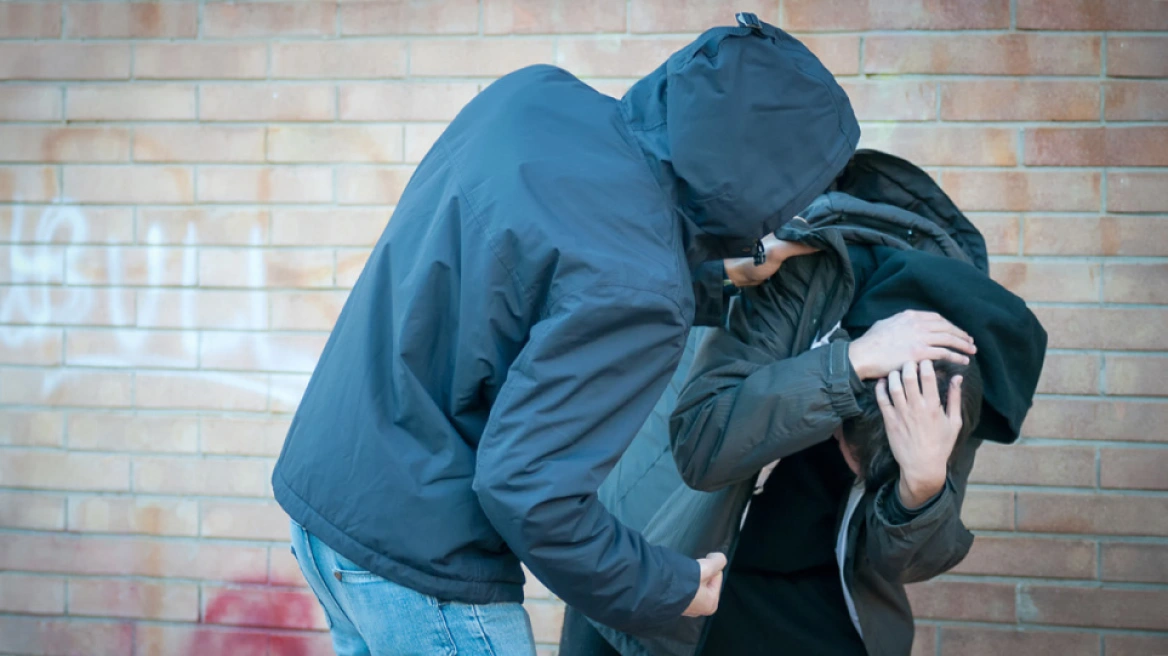 Βία ανηλίκων: Πάνω από 6.500 συλλήψεις το πρώτο 9μηνο του 2024