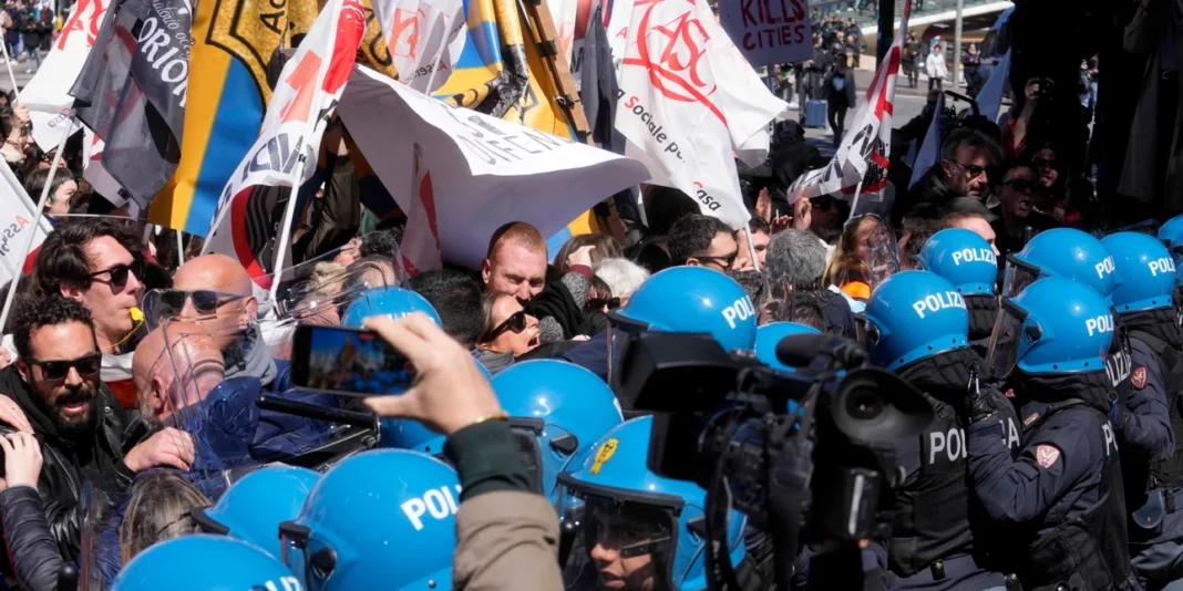 Χάος στη Βενετία για το τέλος των 5 ευρώ στους τουρίστες