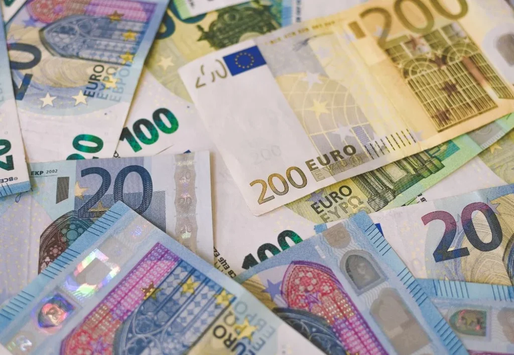 Προ των πυλών η λύση για την παγίδα των τεκμηρίων