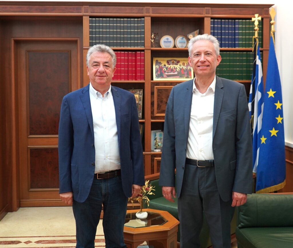 Στον Περιφερειάρχη ο υποψήφιος ευρωβουλευτής Κώστας Χρυσόγονος