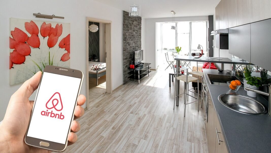 Φορολογικό νομοσχέδιο – Airbnb: Πώς «ξεκλειδώνει» την αγορά ακινήτων – Αυτοί ωφελούνται