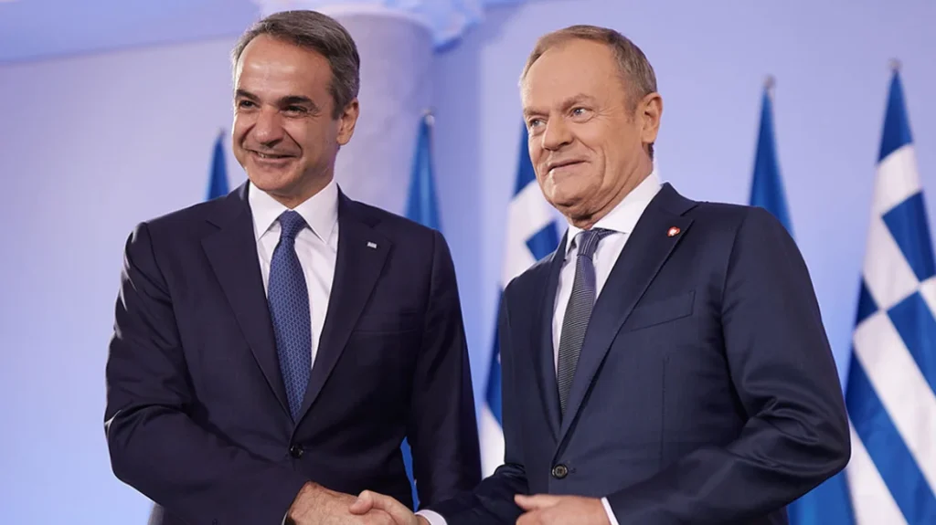 Κοινή επιστολή Μητσοτάκη – Τουσκ στην Φον Ντερ Λάιεν για την κοινή ευρωπαϊκή ασπίδα