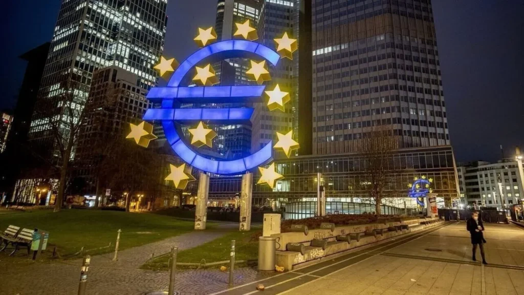 Σνάμπελ: Η μείωση των επιτοκίων χρειάζεται προσοχή