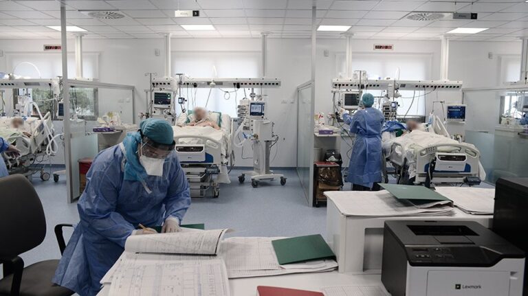 Μάχη για τη ζωή του δίνει ένας 27χρονος μετά από τροχαίο