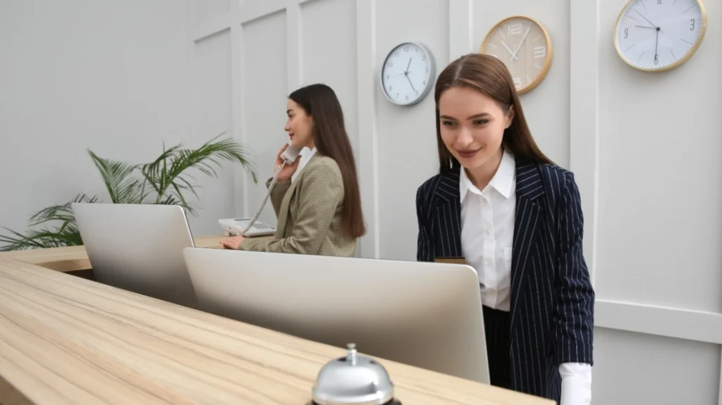 Η άνοδος του τουρισμού εκτόξευσε τις τιμές των ξενοδοχείων