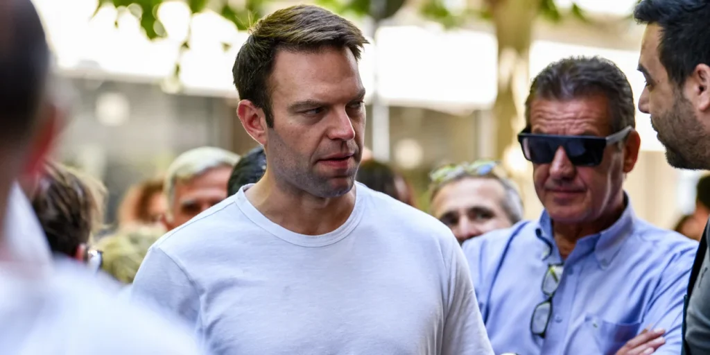 Άνοιγμα προς κάθε κατεύθυνση από τον Κασσελάκη