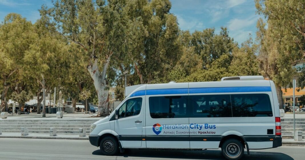 Επανέρχονται τα τακτικά δρομολόγια των mini bus στο Δήμο Ηρακλείου