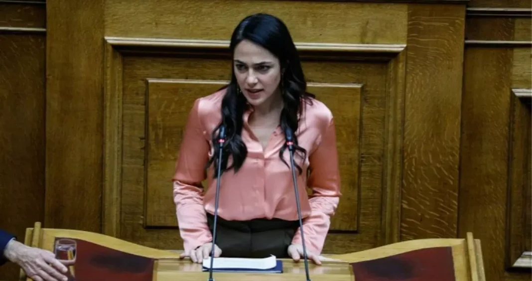 Μιχαηλίδου: Δεν υπάρχει καμία συζήτηση για αύξηση των ορίων συνταξιοδότησης