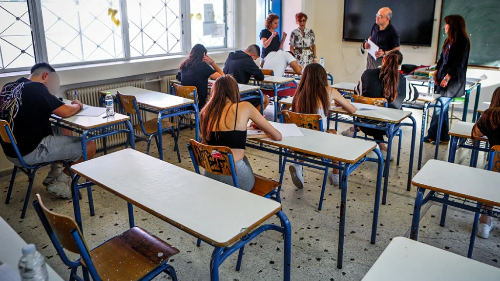 Πανελλήνιες: Οι απαντήσεις στη Νεοελληνική Γλώσσα