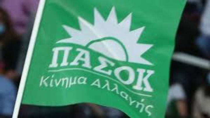 Βανδάλσαν το εκλογικό περίπτερο του ΠΑΣΟΚ