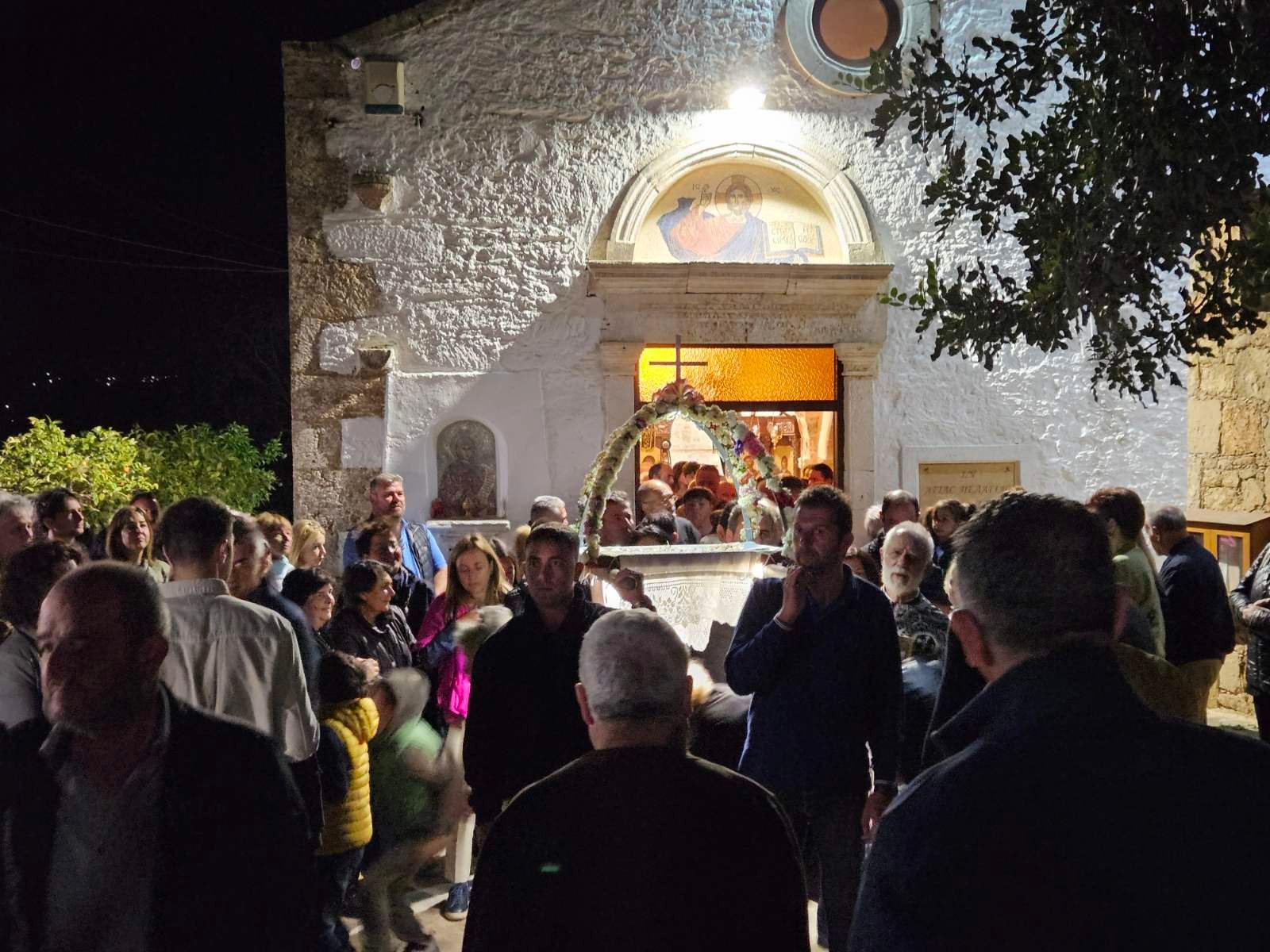 Με κατάνυξη ο εορτασμός της Μεγάλης Παρασκευής στην Αγία Πελαγία