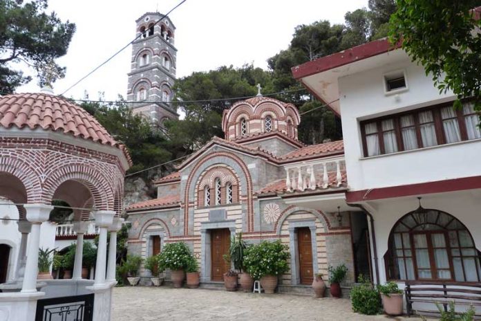 Τιμούν τον Άη Γιώργη στην Κρήτη – Πλήθος κόσμου στο Σεληνάρι