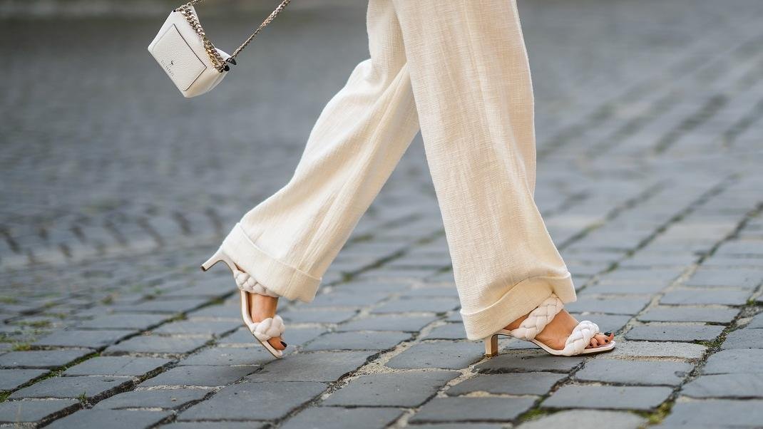 Ποιες τάσεις στο πεντικιούρ θα κυριαρχήσουν το καλοκαίρι