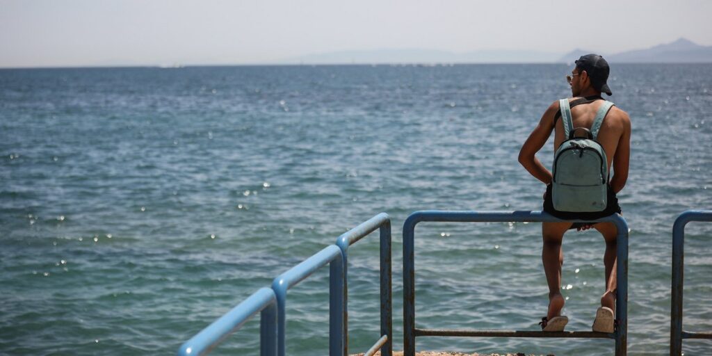 Καιρός: Υψηλές θερμοκρασίες και ισχυροί άνεμοι