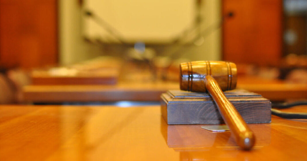 Προσωρινά κρατούμενοι οι δύο 22χρονοι για τη διπλή δολοφονία στη Φοινικούντα